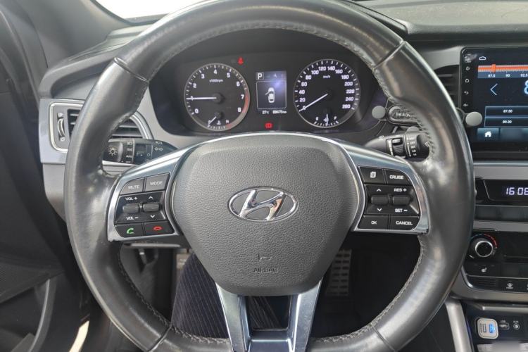 Used Hyundai Sonata 2015 1.6T GLS Smart Model Steering Wheel