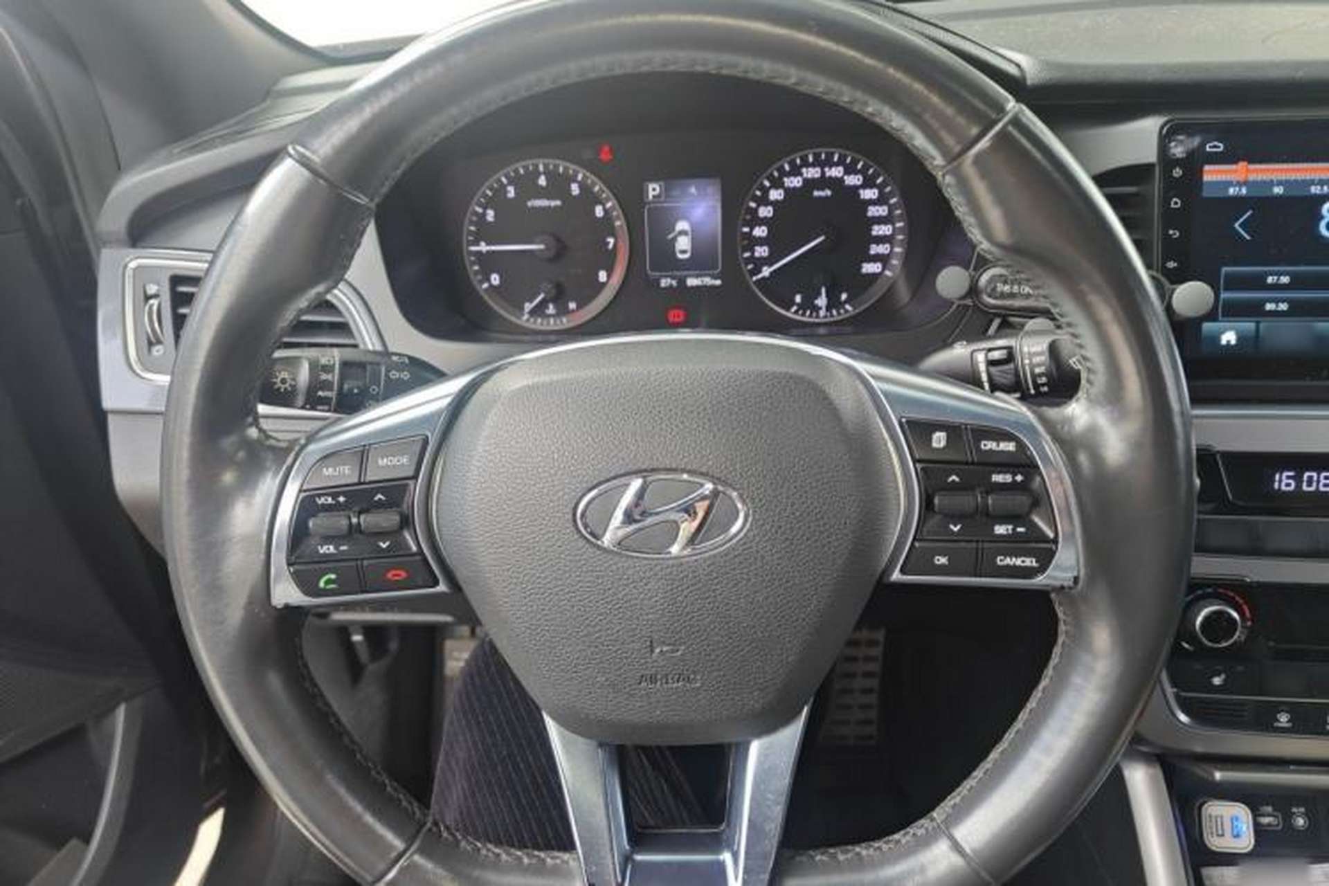 Used Hyundai Sonata 2015 1.6T GLS Smart Model Steering Wheel