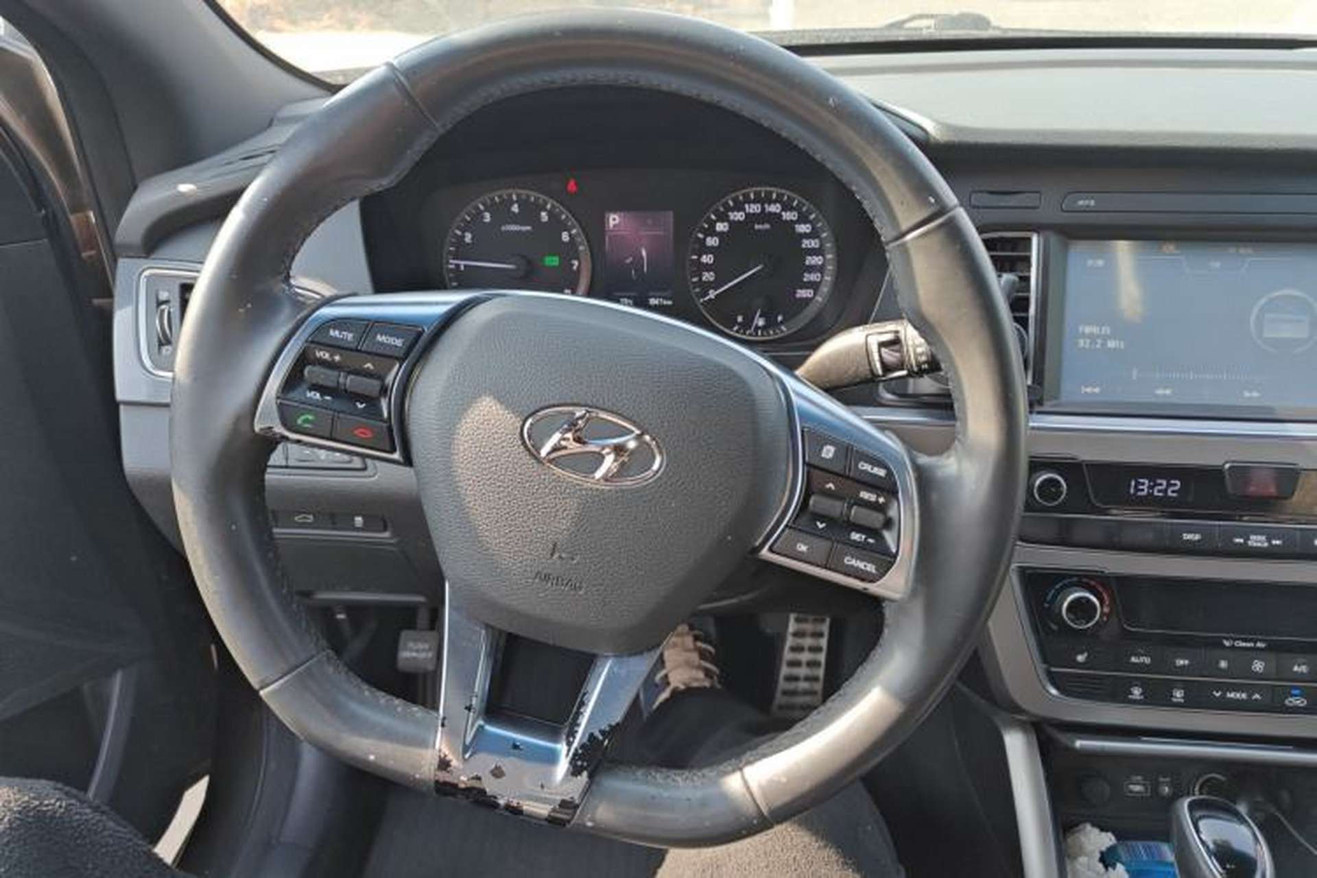 Used Hyundai Sonata 2015 1.6T GLS Smart Model Steering Wheel