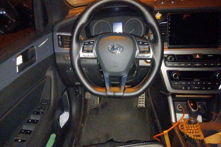 Used Hyundai Sonata 2015 1.6T GLS Smart Model Steering Wheel