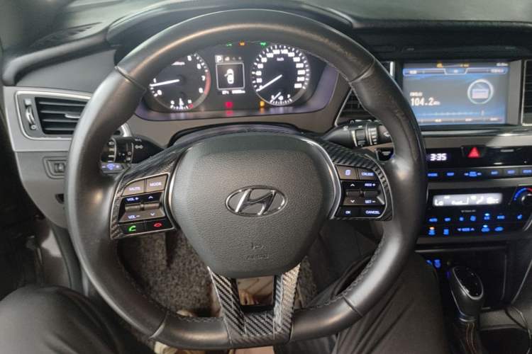 Used Hyundai Sonata 2015 1.6T GLS Smart Model Steering Wheel