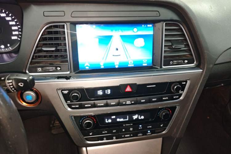 Used Hyundai Sonata 2015 1.6T GLS Smart Model Audio And AC Panel