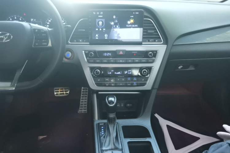 Used Hyundai Sonata 2015 1.6T GLS Smart Model Audio And AC Panel