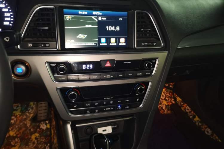 Used Hyundai Sonata 2015 1.6T GLS Smart Model Audio And AC Panel