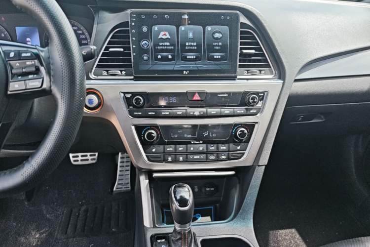 Used Hyundai Sonata 2015 1.6T GLS Smart Model Audio And AC Panel