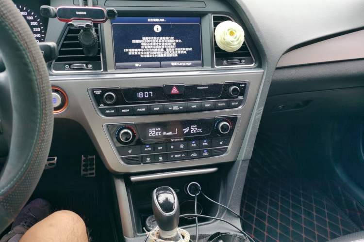 Used Hyundai Sonata 2015 1.6T DLX Prestige Model Audio And AC Panel