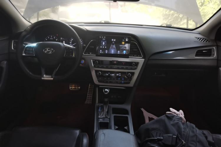 Used Hyundai Sonata 2015 1.6T GLS Smart Model Center Console