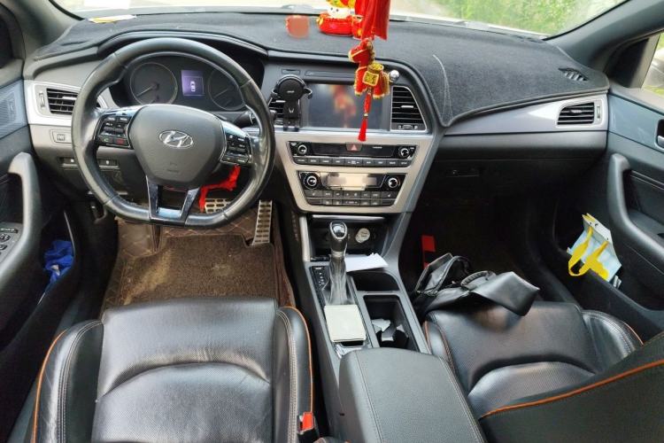 Used Hyundai Sonata 2015 1.6T GLS Smart Model Center Console