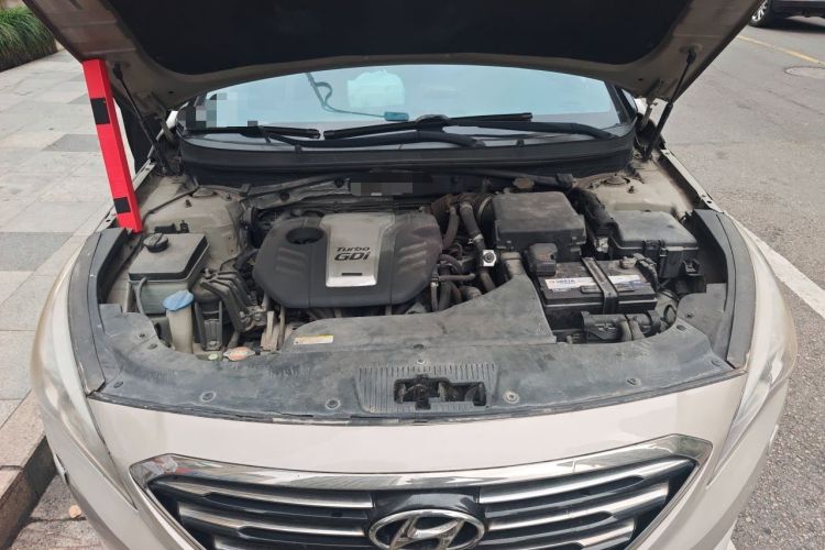 Used Hyundai Sonata 2015 1.6T DLX Prestige Model Engine Bay