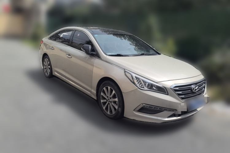 Used Hyundai Sonata 2015 1.6T GLS Smart Model Front Right 45 Deg