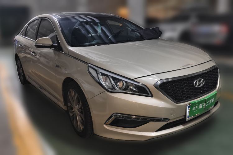 Used Hyundai Sonata 2015 1.6T GLX Advanced Model Front Right 45 Deg