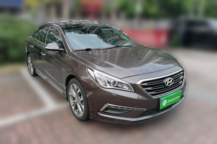 Used Hyundai Sonata 2015 1.6T DLX Prestige Model Front Right 45 Deg