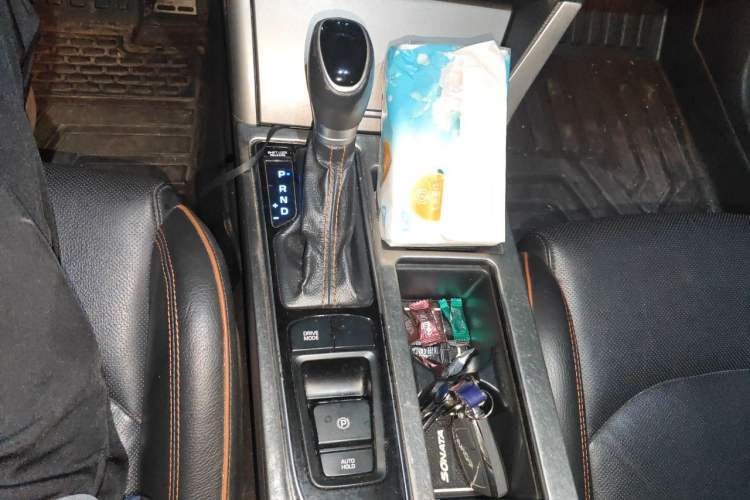 Used Hyundai Sonata 2015 1.6T GLX Advanced Model Gear Lever
