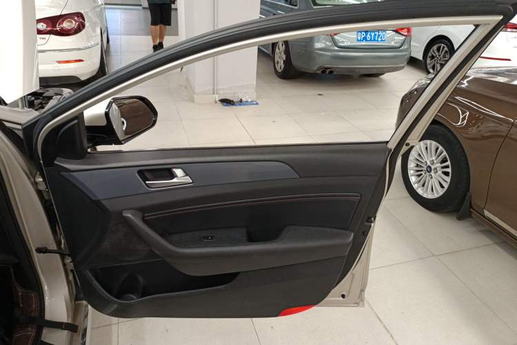 Used Hyundai Sonata 2015 1.6T GLS Smart Model Interior 5