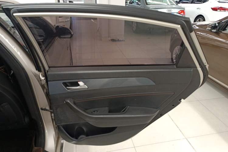 Used Hyundai Sonata 2015 1.6T GLS Smart Model Interior 6