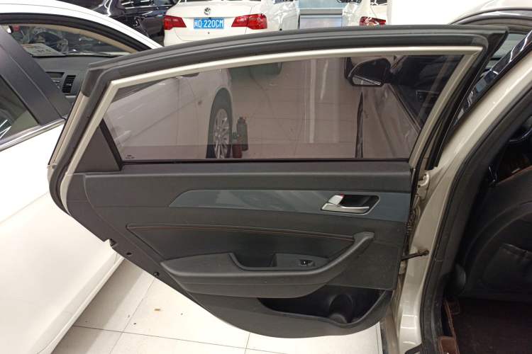 Used Hyundai Sonata 2015 1.6T GLS Smart Model Interior 8