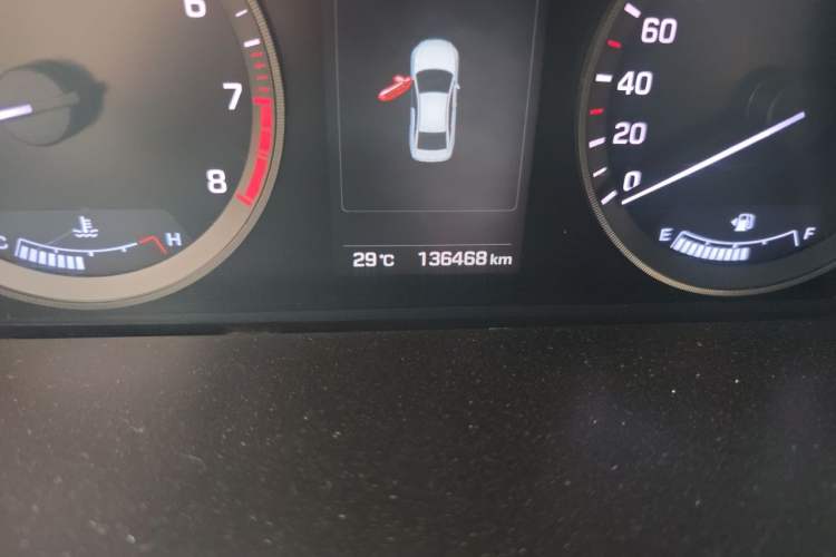 Used Hyundai Sonata 2015 1.6T DLX Prestige Model Odometer Close Up