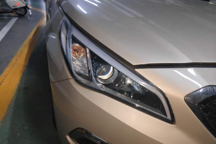 Used Hyundai Sonata 2015 1.6T GLX Advanced Model Right Front Headlight