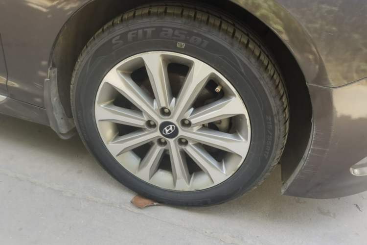 Used Hyundai Sonata 2015 1.6T GLS Smart Model Right Front Wheel Hub