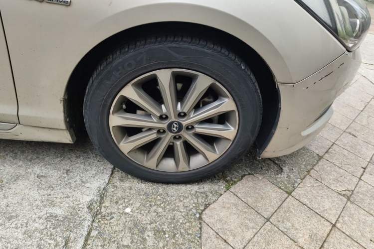 Used Hyundai Sonata 2015 1.6T GLS Smart Model Right Front Wheel Hub
