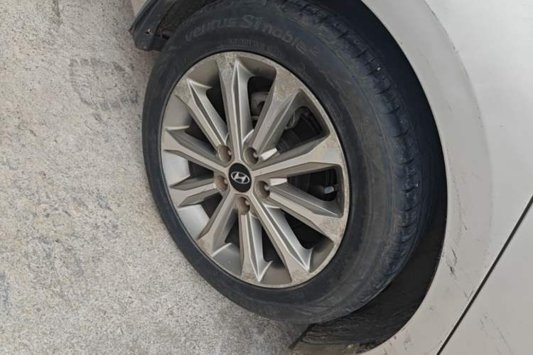Used Hyundai Sonata 2015 1.6T GLS Smart Model Right Rear Wheel Hub