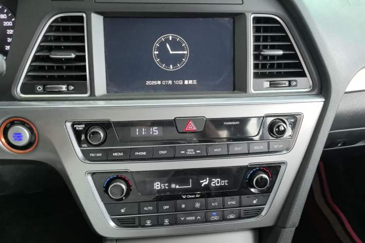 Used Hyundai Sonata 2015 1.6T DLX Prestige Model Audio And AC Panel