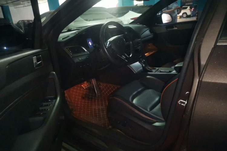 Used Hyundai Sonata 2015 1.6T DLX Prestige Model Driver Seat