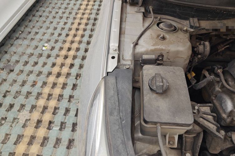 Used Hyundai Sonata 2015 1.6T DLX Prestige Model Engine Bay Right