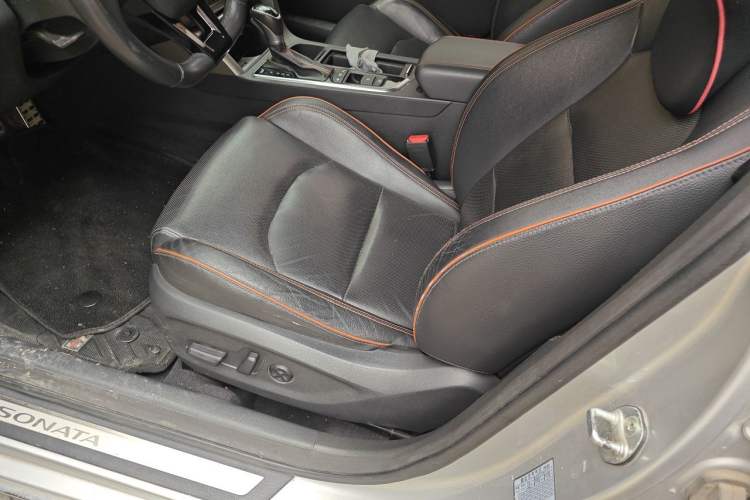 Used Hyundai Sonata 2015 1.6T DLX Prestige Model Left Front Seat