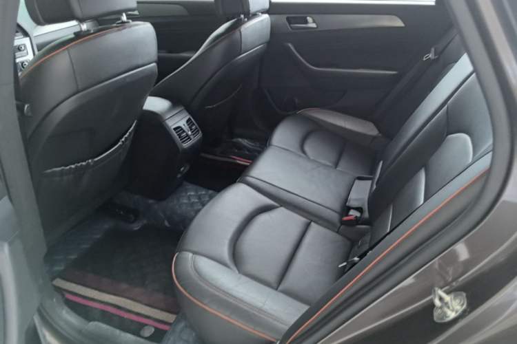 Used Hyundai Sonata 2015 1.6T DLX Prestige Model Left Rear Seat