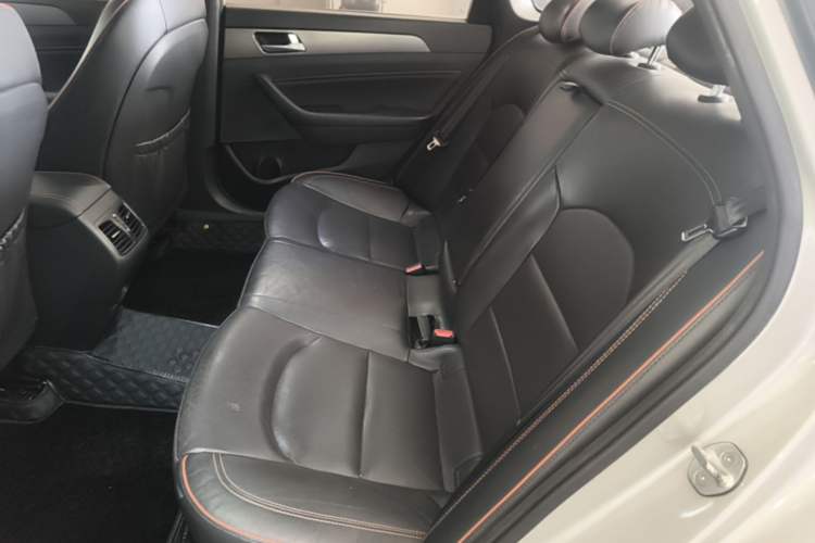 Used Hyundai Sonata 2015 1.6T DLX Prestige Model Left Rear Seat