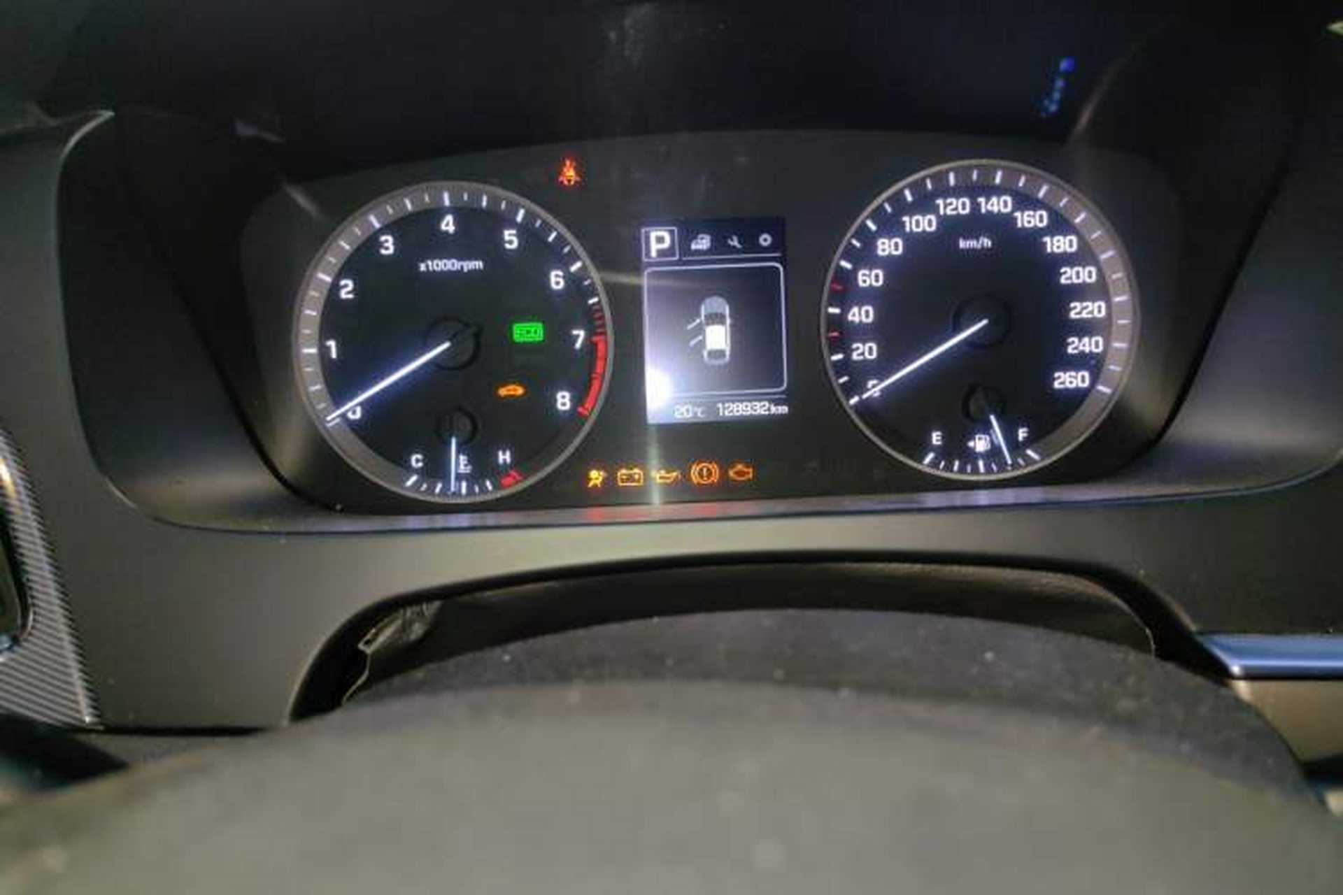 Used Hyundai Sonata 2015 1.6T GS Fashion Edition Odometer Close Up