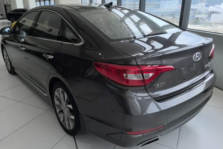 Used Hyundai Sonata 2015 1.6T DLX Prestige Model Rear Left 45 Deg
