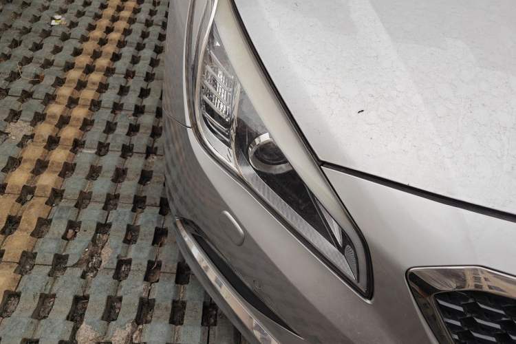 Used Hyundai Sonata 2015 1.6T DLX Prestige Model Right Front Headlight