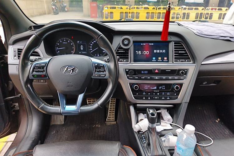Used Hyundai Sonata 2015 1.6T GLS Smart Model Center Console
