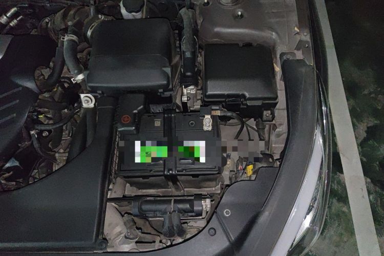 Used Hyundai Sonata 2015 1.6T DLX Prestige Model Engine Bay Left