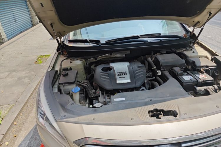 Used Hyundai Sonata 2015 1.6T GX Comfort Model Engine Bay Right