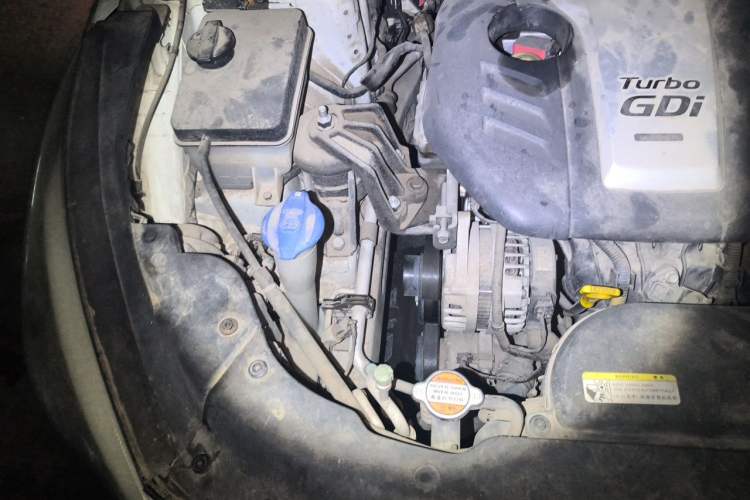 Used Hyundai Sonata 2015 1.6T DLX Prestige Model Engine Bay Right