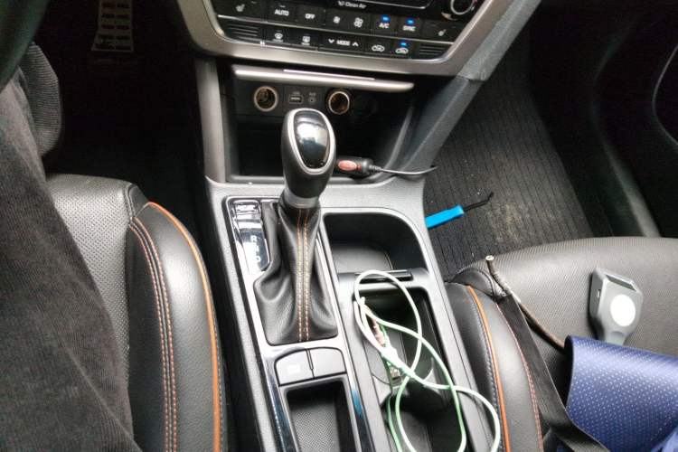 Used Hyundai Sonata 2015 1.6T GLS Smart Model Gear Lever