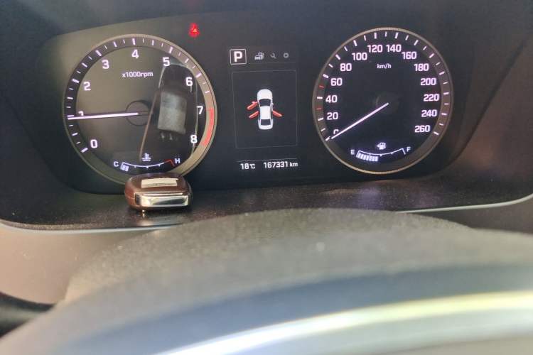Used Hyundai Sonata 2015 1.6T GLX Advanced Model Odometer Close Up