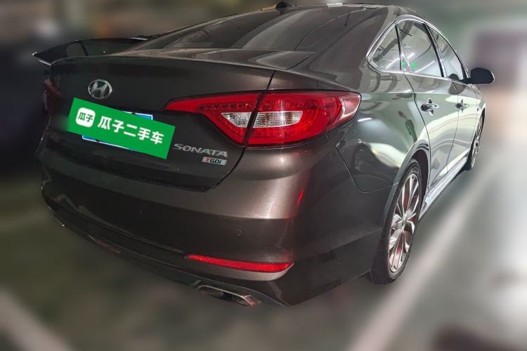 Used Hyundai Sonata 2015 1.6T DLX Prestige Model Rear Right 45 Deg