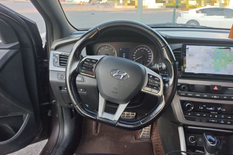 Used Hyundai Sonata 2015 1.6T GLS Smart Model Steering Wheel
