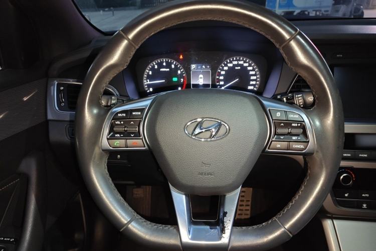 Used Hyundai Sonata 2015 1.6T GLS Smart Model Steering Wheel