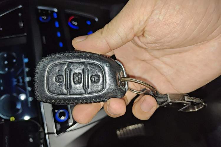 Used Hyundai Sonata 2015 1.6T DLX Prestige Model Vehicle Key