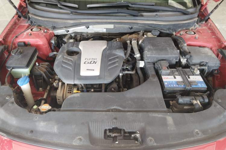 Used Hyundai Sonata 2015 1.6T DLX Prestige Model Engine Bay