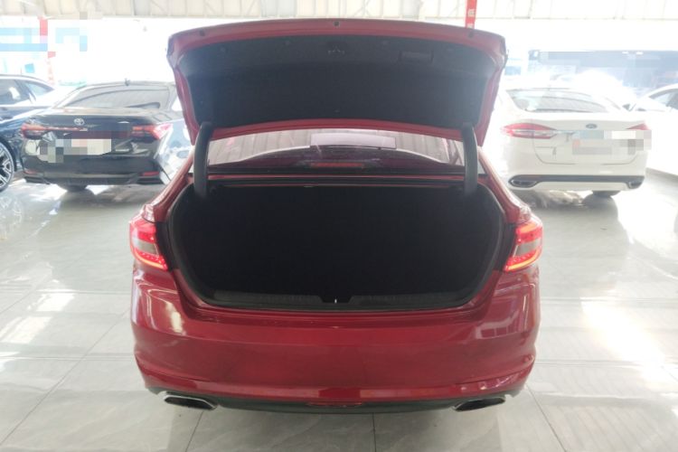 Used Hyundai Sonata 2015 1.6T DLX Prestige Model Trunk