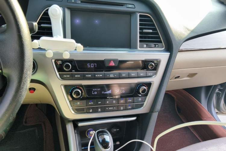 Used Hyundai Sonata 2015 2.4L TOP Flagship Edition Audio And AC Panel