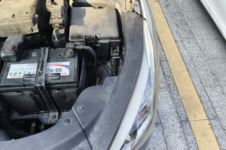 Used Hyundai Sonata 2015 2.4L TOP Flagship Edition Engine Bay Left