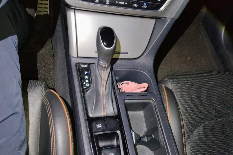 Used Hyundai Sonata 2015 1.6T GLX Advanced Model Gear Lever