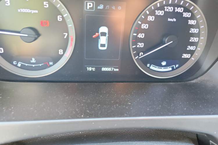 Used Hyundai Sonata 2015 1.6T GLX Advanced Model Odometer Close Up